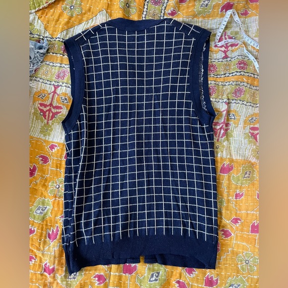 American Apparel blue and white sweater vest. Men’s size M/L - Picture 2 of 6